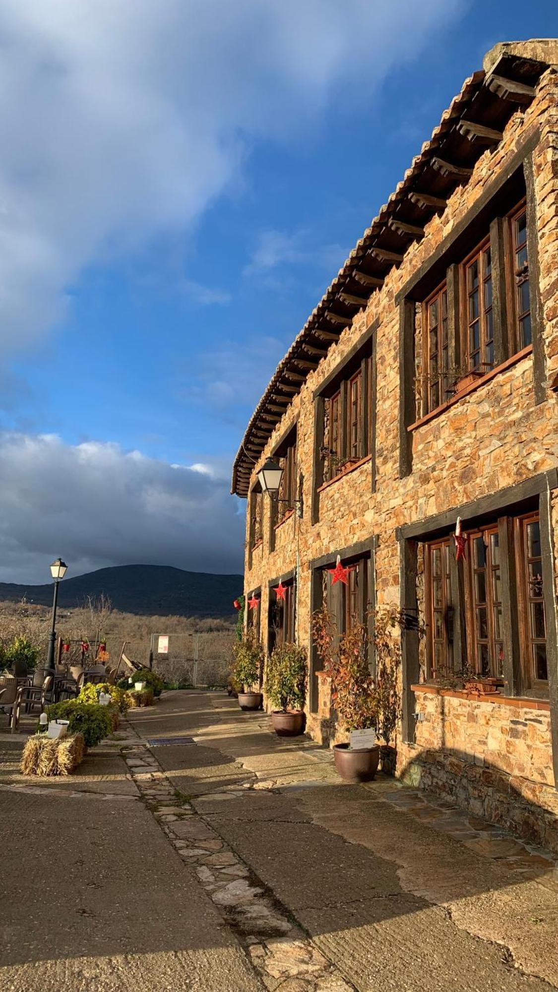 Al Viento, Alojamiento & Turismo Rural Pradena Del Rincon Luaran gambar