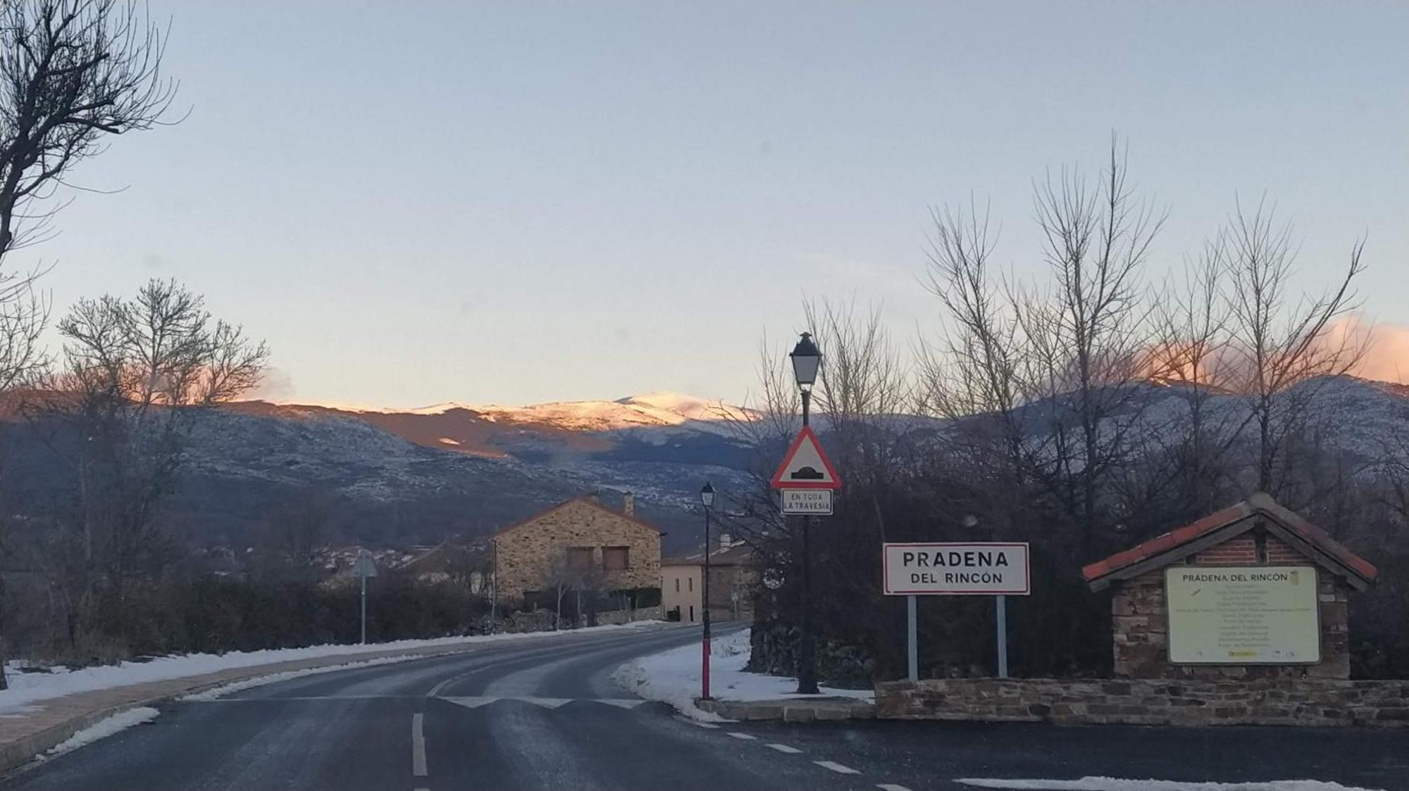 Al Viento, Alojamiento & Turismo Rural Pradena Del Rincon Luaran gambar